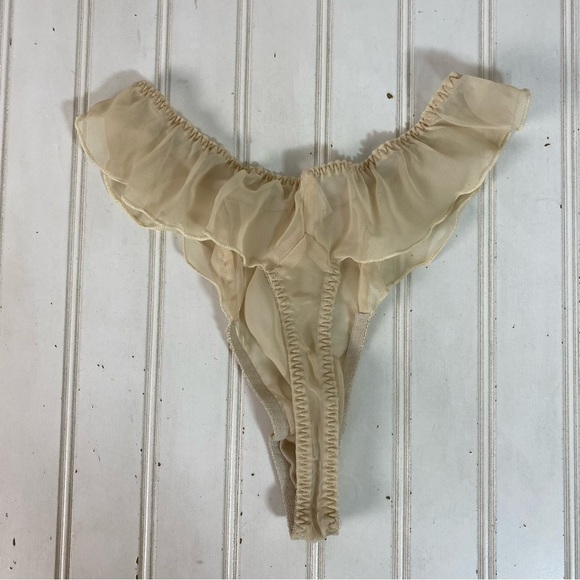 Victoria Secret Teddy M‎ Beige Thong Lingerie - Picture 11 of 14